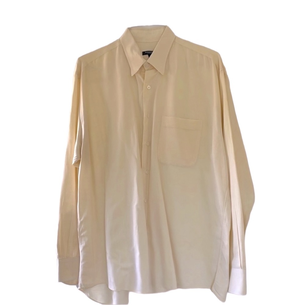 Burberry men's button down dress shirt.
Pale yellow. Size L. GUC